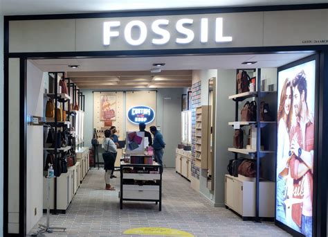 fossil stores in india.